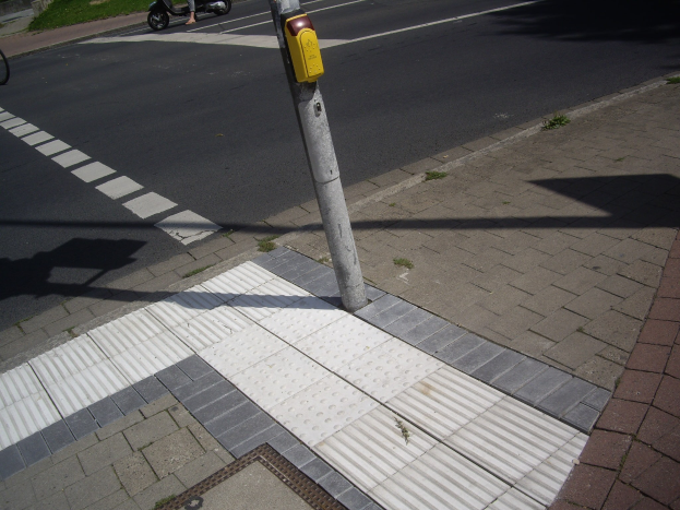 POL-BO: E-Scooter-Unfall mit zwei Verletzten - Einer schwer (66)