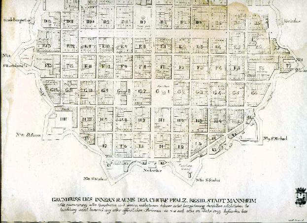 Ein detailliertes altes Stadtplan von Berlin, Deutschland, auf einem schwarzen Hintergrund, der Straßen, Gebäude und Sehenswürdigkeiten zeigt, mit Text, der zusätzliche Informationen bereitstellt.