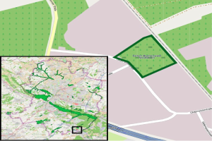 Eine geteilte Karte von Stuttgart, Deutschland, mit der markierten Standortposition und Text oben und unten.