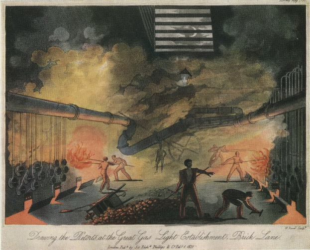 Ein Plakat mit einer Abbildung einer Gruppe von Menschen vor einem Feuer, mit Rohren, Flammen, Rauch und einem Licht im Hintergrund, betitelt "Zeichnung des Aufruhrs bei der Großen Gaslaternen-Etablissement, Brick Lane" unten.