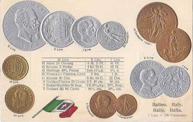 Eine Sammlung italienischer Münzen von 1877-1910, darunter mehrere 20 Lire Münzen, in einer Reihe mit Text und Porträts angeordnet, zusammen mit zwei Flaggen, darunter die italienische Flagge.